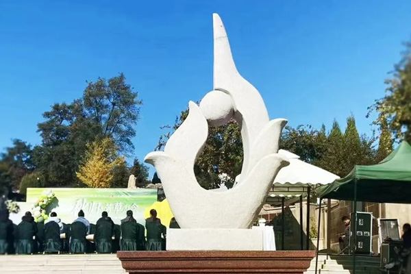 沈阳陵园大全测评：走近龙生墓园第六届节地生态草坪葬