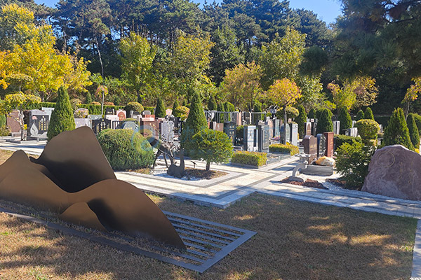 沈阳陵园墓地哪家好?周边靠山近水的高口碑墓园(附实拍九九重阳节惠民图) 沈阳陵园墓地哪家好?周边靠山近水的高口碑墓园(附实拍九九重阳节惠民图)